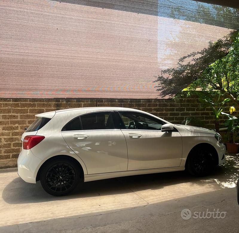 Usata Mercedes A200 136 CV (100 kW) 2017 Bianco Utilitaria