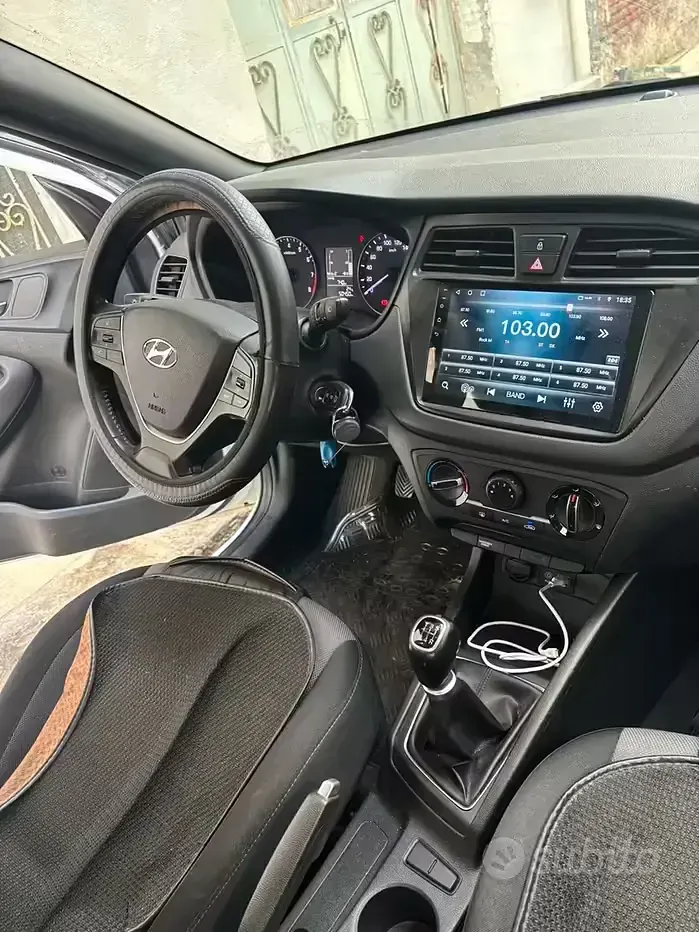 Usata Hyundai i20 84 CV (61 kW) 2017 Bianco Berlina