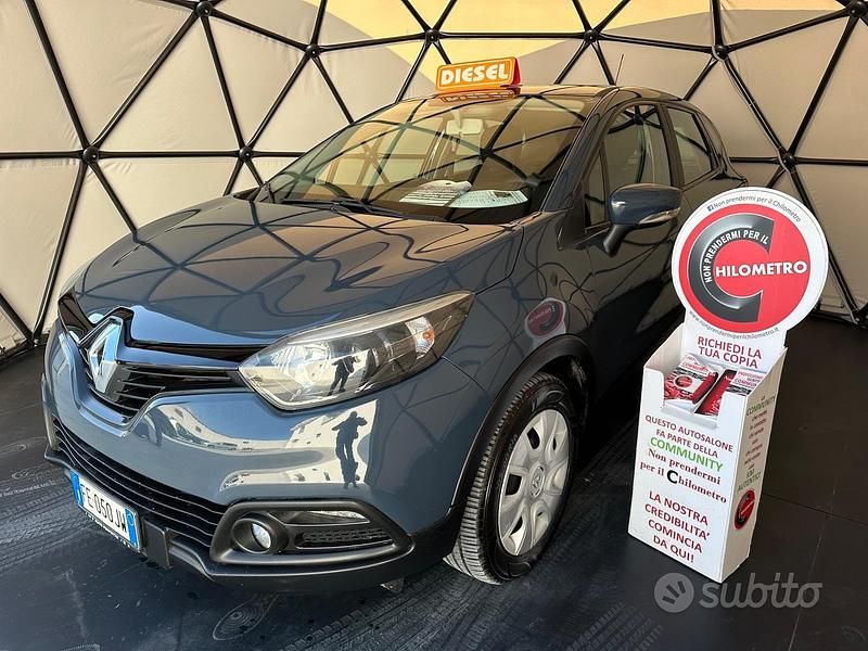 Usata Renault Captur Intens 90 CV (66 kW) 2016 Grigio SUV