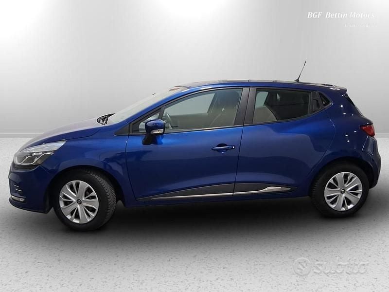 Usata Renault Clio IV Life 75 CV (55 kW) 2019 Blu Berlina