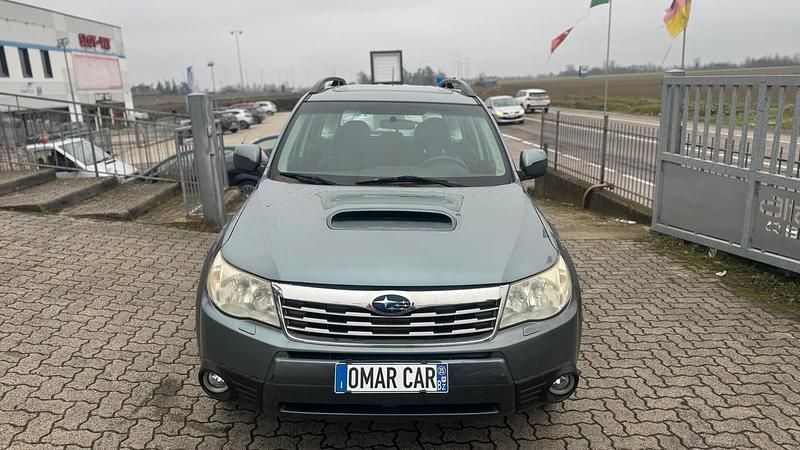 Usata Subaru Forester 146 CV (107 kW) 2009 Argento SUV