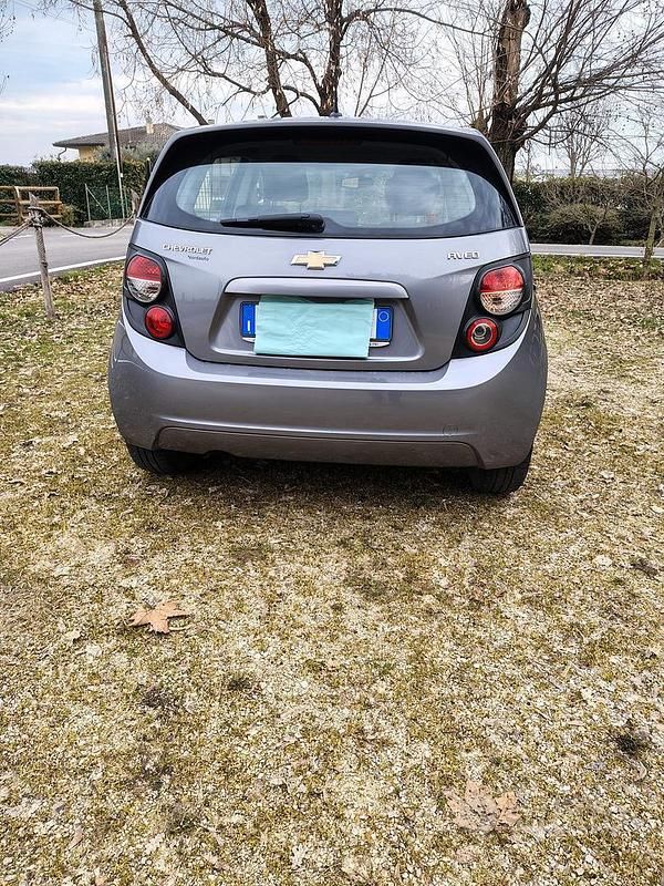 Usata Chevrolet Aveo LT 86 CV (63 kW) 2012 Grigio Utilitaria