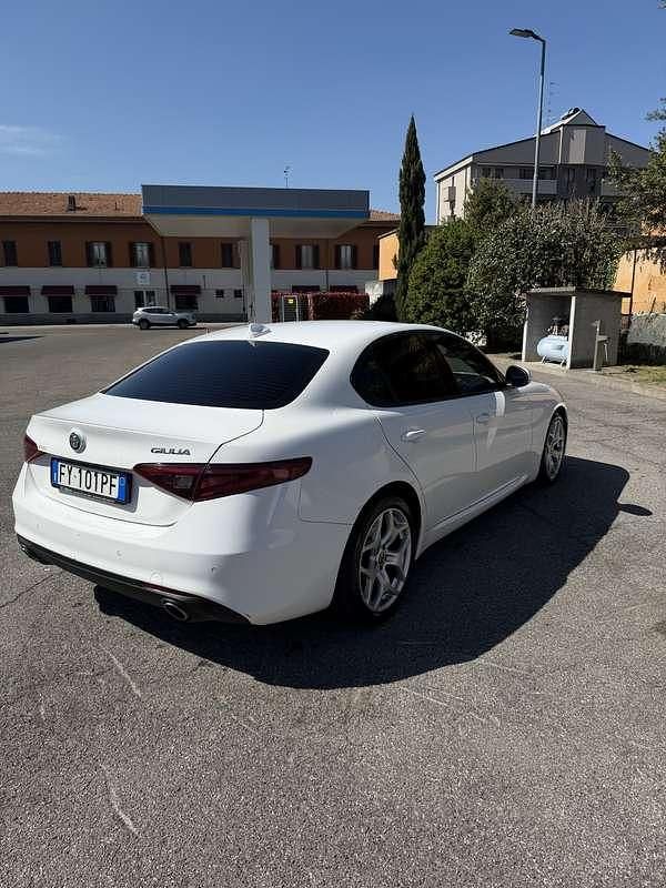 Usata Alfa Romeo Giulia Tech Edition 190 CV (139 kW) 2019 Berlina