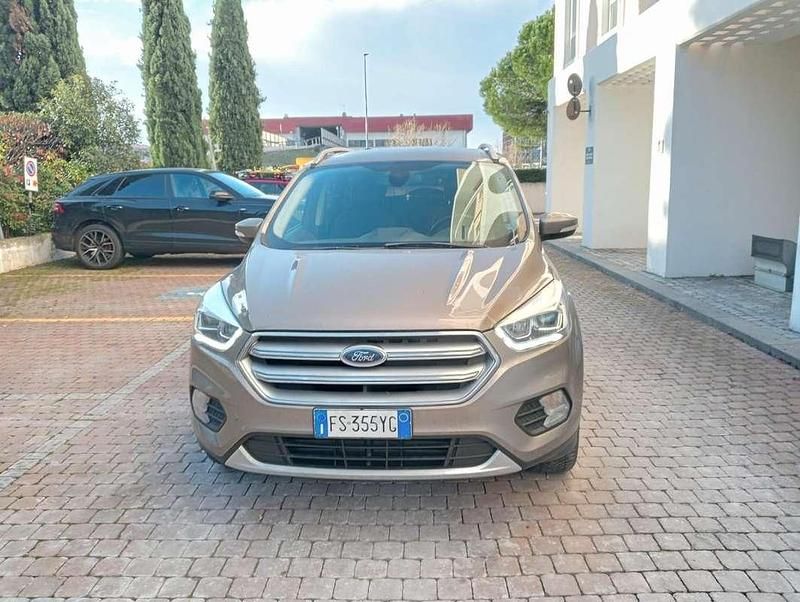 Usata Ford Kuga Individual 120 CV (88 kW) 2019 SUV