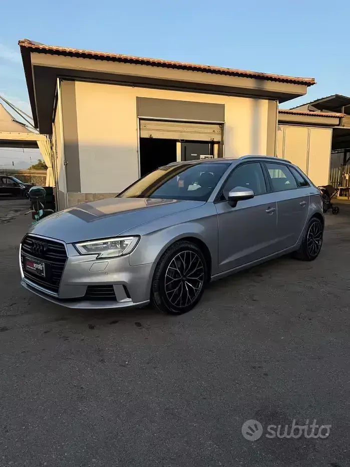 Usata Audi A3 Sport 116 CV (85 kW) 2018 Grigio Berlina
