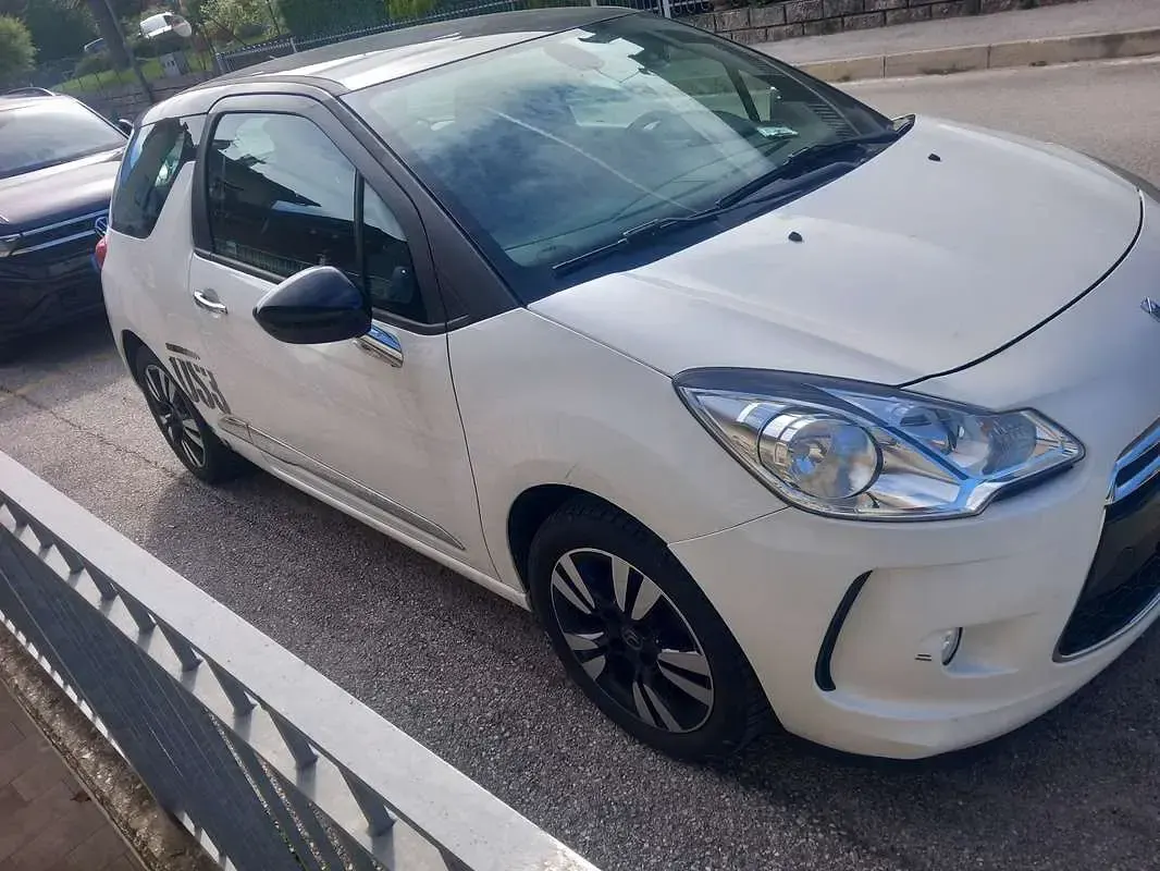 Usata Citroën DS3 Chic 95 CV (69 kW) 2012 Berlina