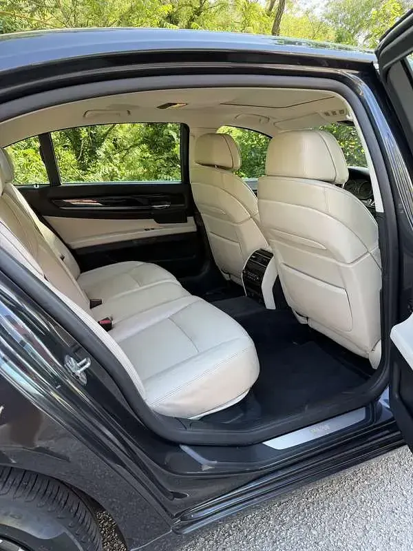 Usata BMW 750L 449 CV (330 kW) 2010 Grigio Berlina