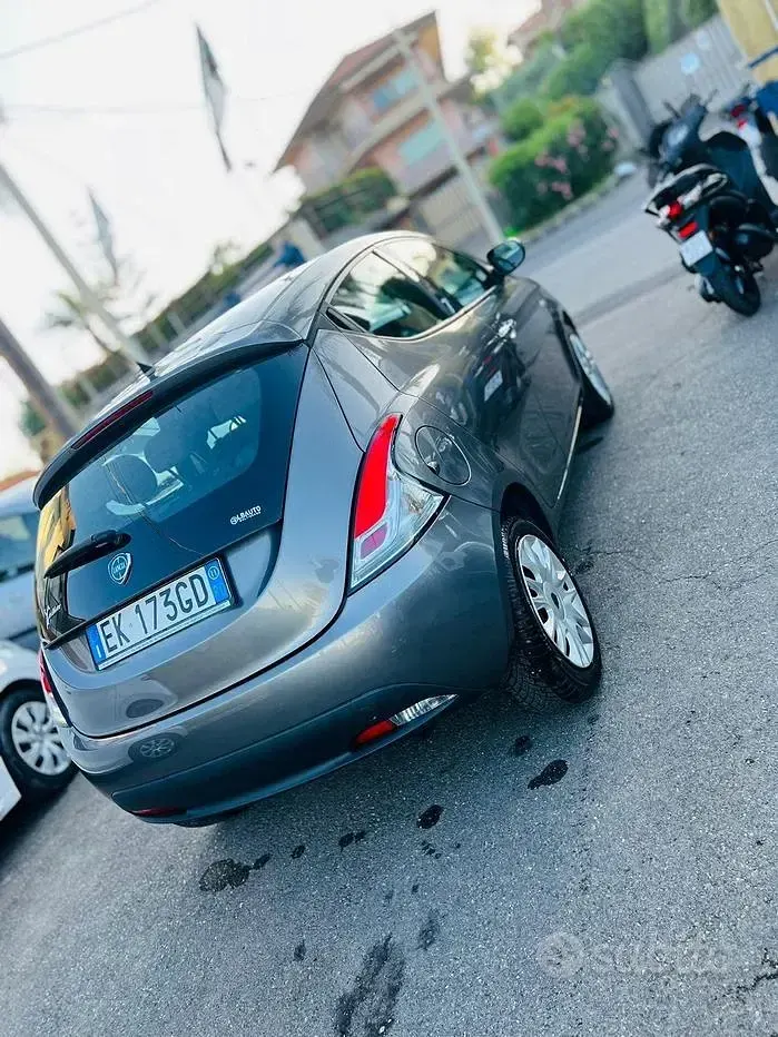 Usata Lancia Ypsilon S 95 CV (69 kW) 2011 Grigio Utilitaria