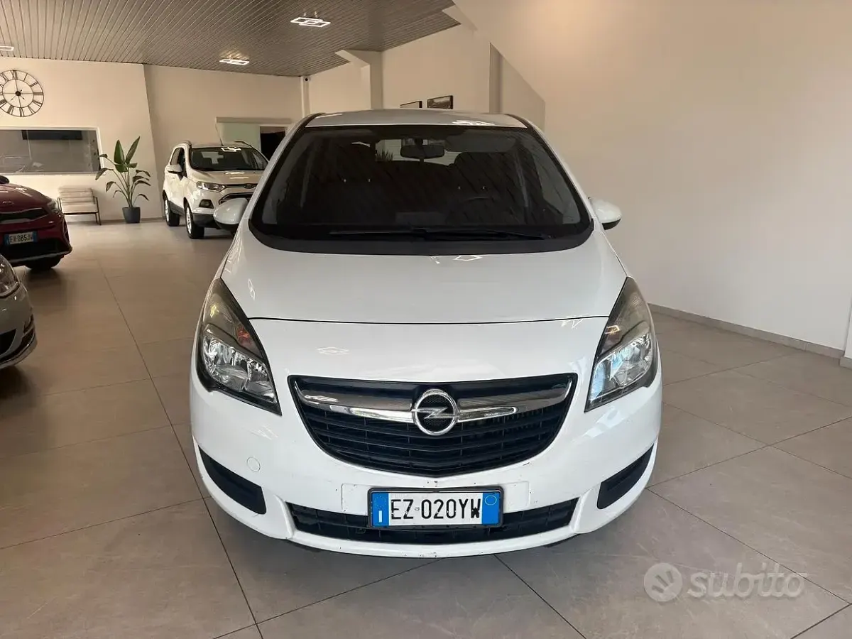 Usata Opel Meriva Cosmo 95 CV (69 kW) 2016 Bianco Monovolume