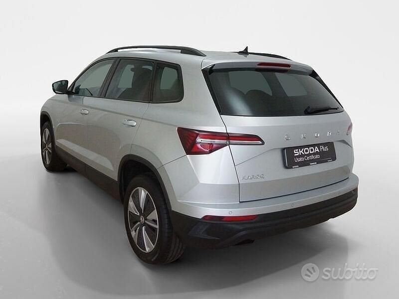 Usata Skoda Karoq Executive 116 CV (85 kW) 2023 Grigio SUV