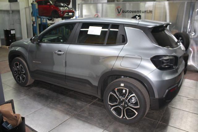 Nuova Jeep Avenger Summit 101 CV (74 kW) 2025 Grigio SUV