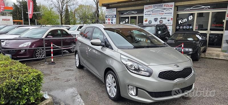 Usata Kia Carens Family 115 CV (84 kW) 2014 Grigio Monovolume