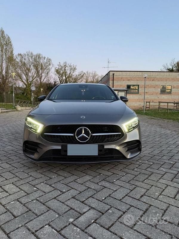Usata Mercedes A180 2022 Grigio Berlina