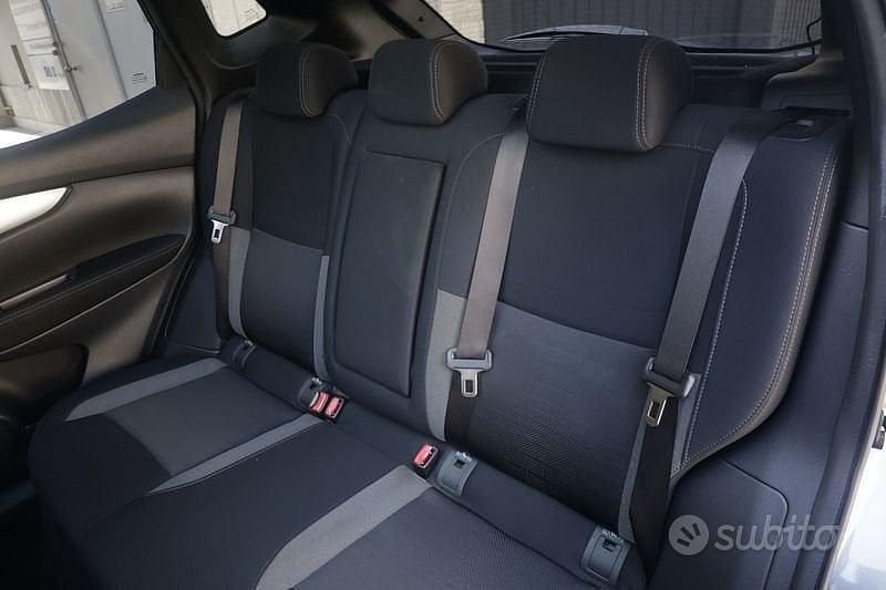Usata Nissan Qashqai N-Connecta 131 CV (96 kW) 2018 Grigio SUV