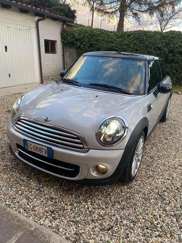 Usata Mini Cooper D 111 CV (81 kW) 2011 Argento Utilitaria