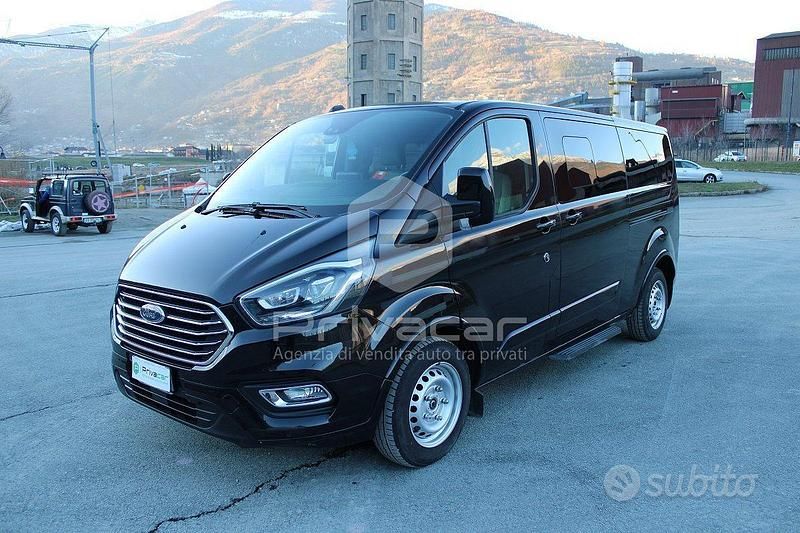 Usata Ford Tourneo Titanium X 185 CV (136 kW) 2021 Rosso Monovolume