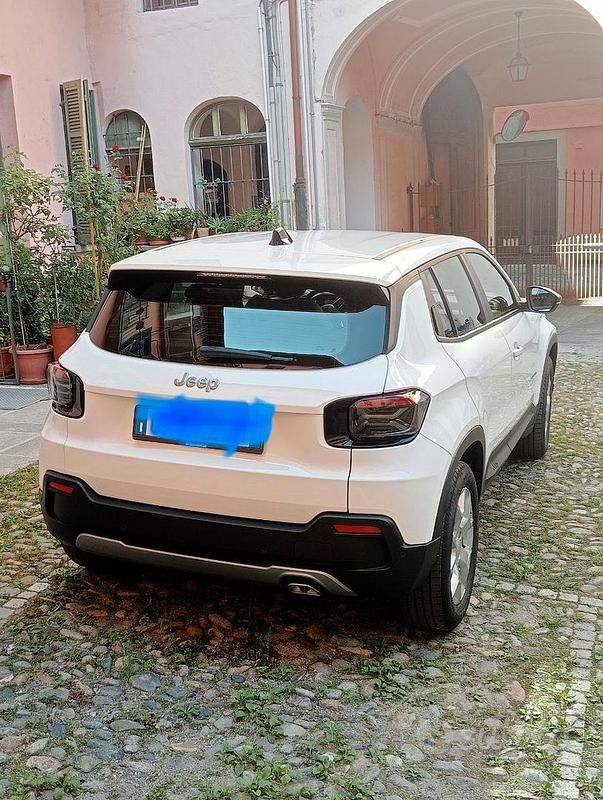 Usata Jeep Avenger Altitude 101 CV (74 kW) 2024 Bianco SUV