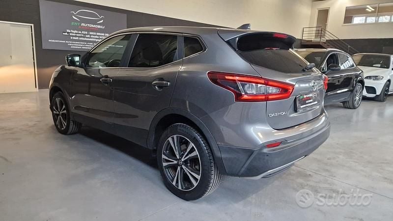 Usata Nissan Qashqai Tekna 110 CV (80 kW) 2018 Grigio SUV