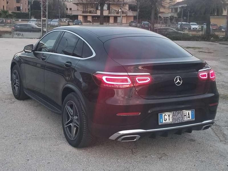 Usata Mercedes GLC200 163 CV (119 kW) 2019 Nero SUV