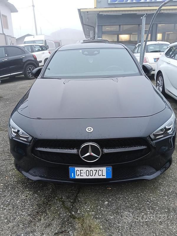Usata Mercedes CLA200 Shooting Brake Executive 149 CV (109 kW) 2021 Nero Station wagon