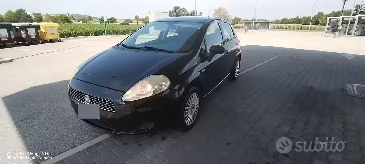 Usata Fiat Grande Punto Active 65 CV (47 kW) 2007 Nero Utilitaria