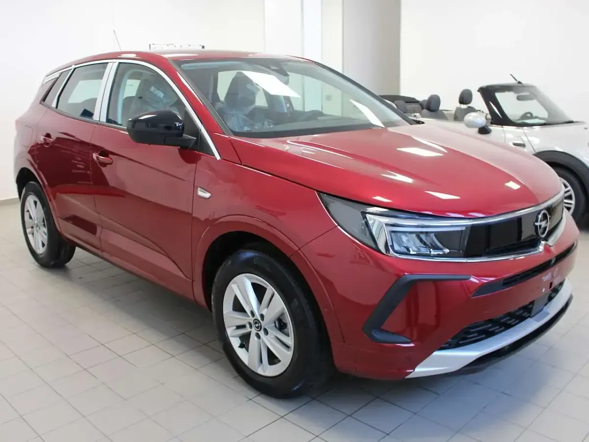Usata Opel Grandland X Edition 131 CV (96 kW) 2024 Rosso SUV