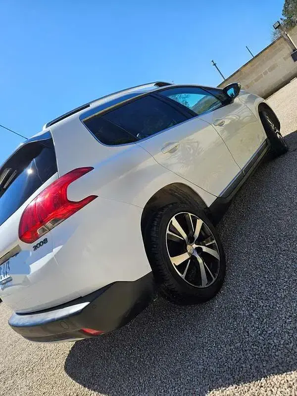 Usata Peugeot 2008 99 CV (72 kW) 2016 Bianco SUV
