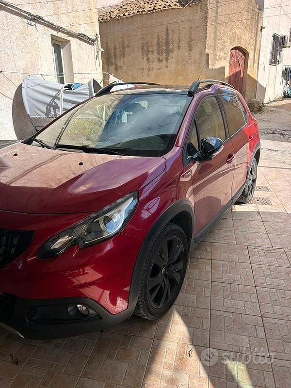 Usata Peugeot 2008 GT-line 102 CV (75 kW) 2019 Rosso SUV