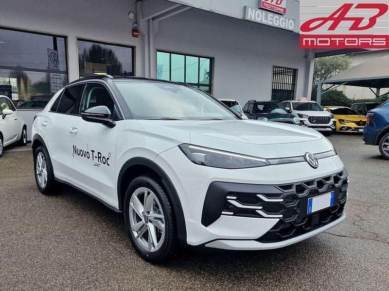Nuova VW T-Roc Life 116 CV (85 kW) 2026 Giallo SUV