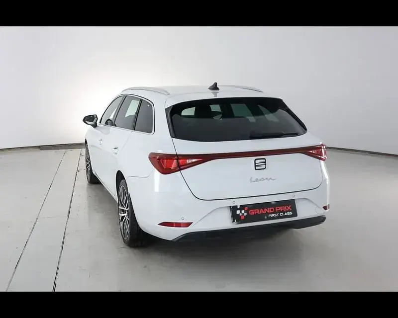 Usata Seat Leon XCELLENCE 150 CV (110 kW) 2021 Bianco Station wagon