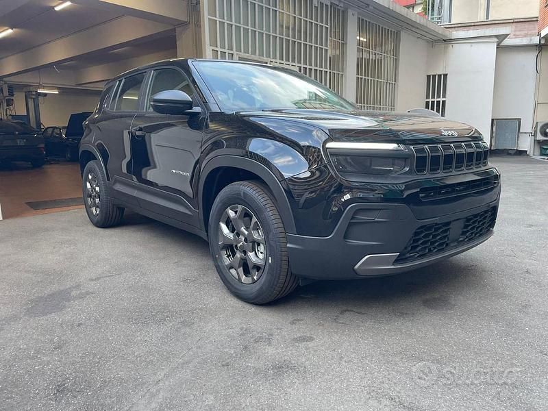 Nuova Jeep Avenger Longitude 101 CV (74 kW) 2025 Nero SUV