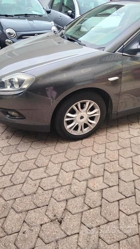 Usata Lancia Musa 120 CV (88 kW) 2012 Monovolume