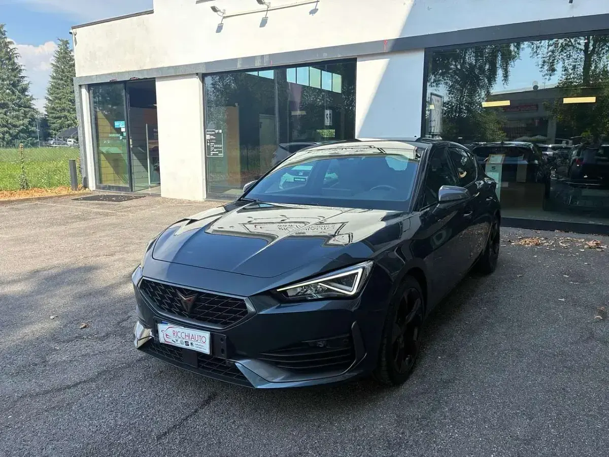 Usata Cupra Leon 150 CV (110 kW) 2023 Grigio Berlina