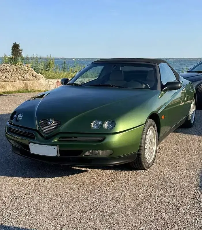 Usata Alfa Romeo Spider Lusso 150 CV (110 kW) 1995 Verde Cabrio