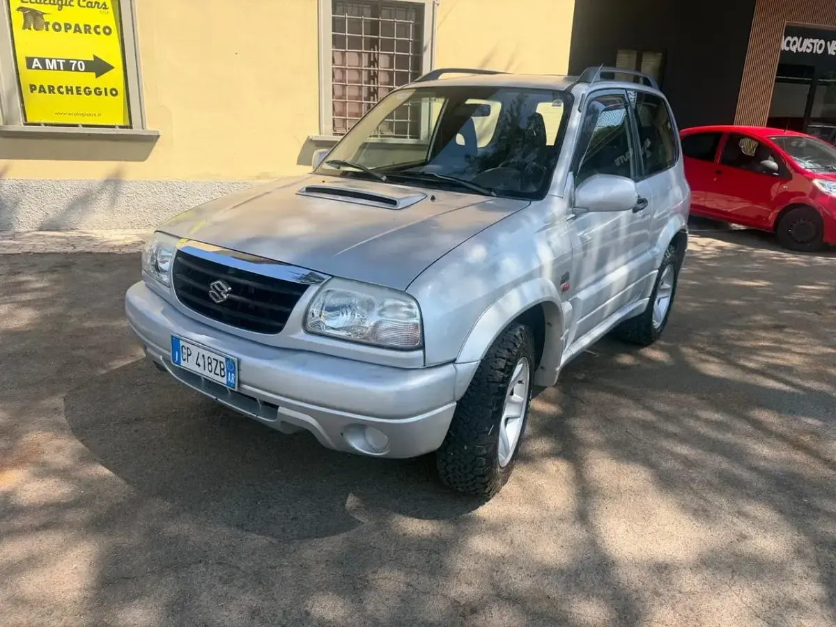 Usata Suzuki Grand Vitara 109 CV (80 kW) 2006 Argento SUV