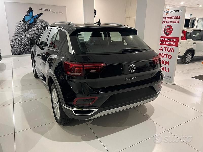 Usata VW T-Roc Style 110 CV (80 kW) 2022 Deep black SUV
