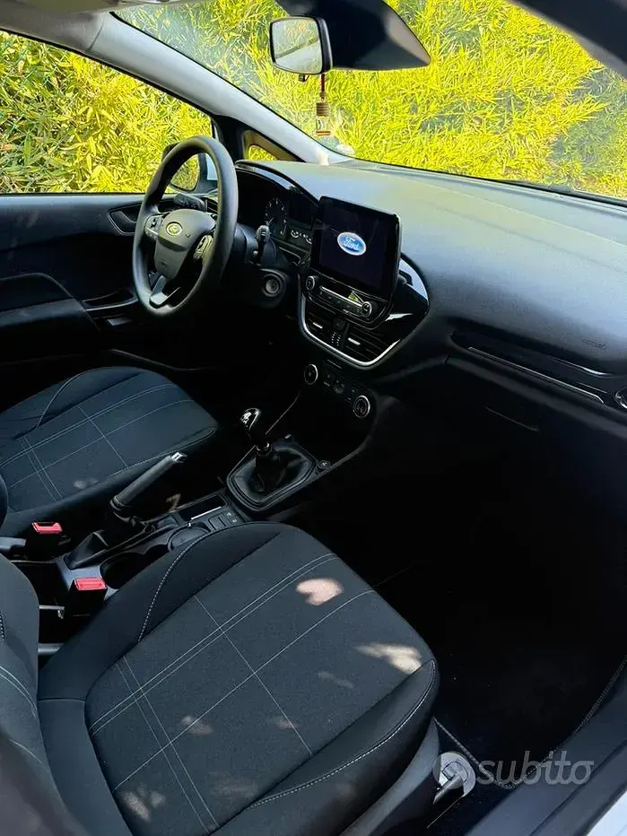 Usata Ford Fiesta 86 CV (63 kW) 2020 Bianco Utilitaria