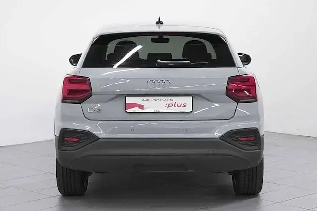 Usata Audi Q2 Business 116 CV (85 kW) 2022 Grigio SUV