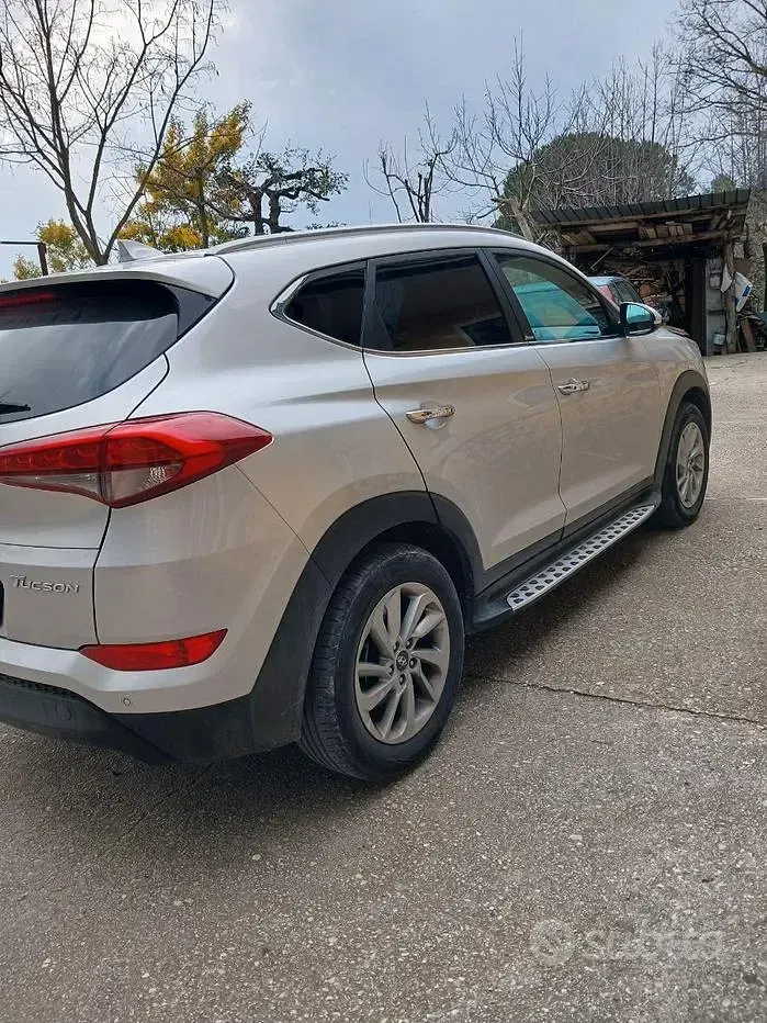 Usata Hyundai Tucson 141 CV (103 kW) 2017 Grigio SUV