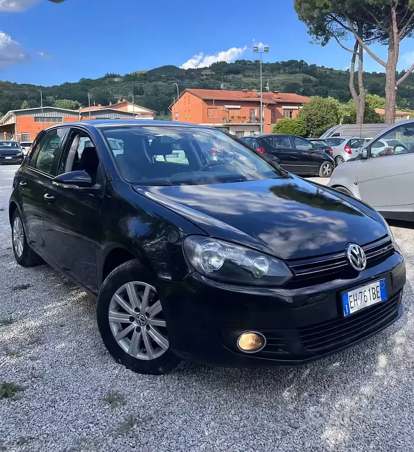 Usata VW Golf VI 105 CV (77 kW) 2011 Nero Utilitaria
