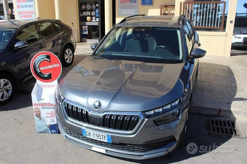 Grigio Usata 2022 Skoda Kamiq Ambition SUV | 15.950 € (Buon prezzo) - Immagine 1/4
