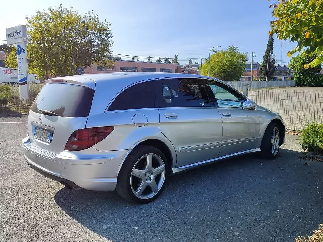 Usata Mercedes 320 Premium 224 CV (164 kW) 2009 Argento Station wagon