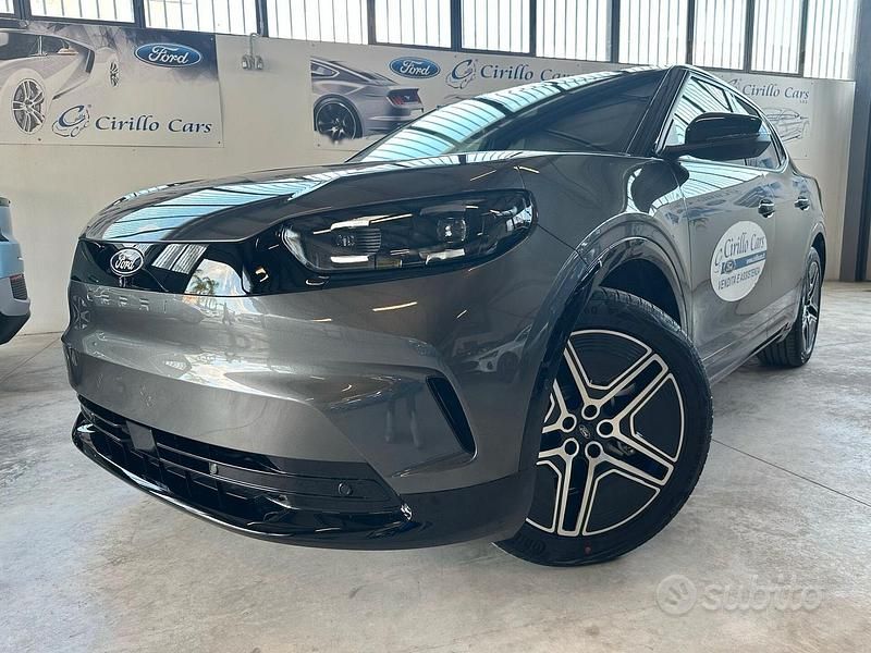 Nuova Ford Capri Premium 124 kW (169 CV) 2025 Grigio SUV