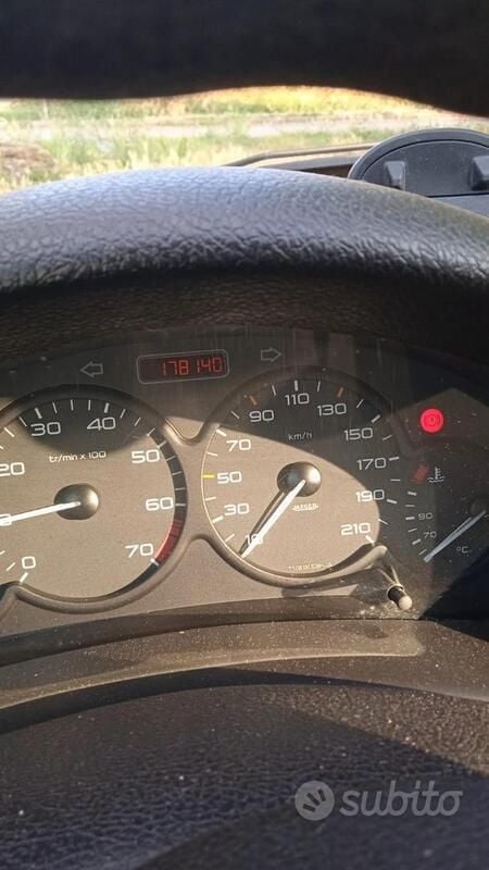 Usata Peugeot 206 60 CV (44 kW) 2001 Utilitaria