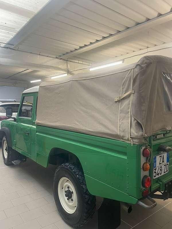 Usata Land Rover Defender 113 CV (83 kW) 2003 Verde Pick-up