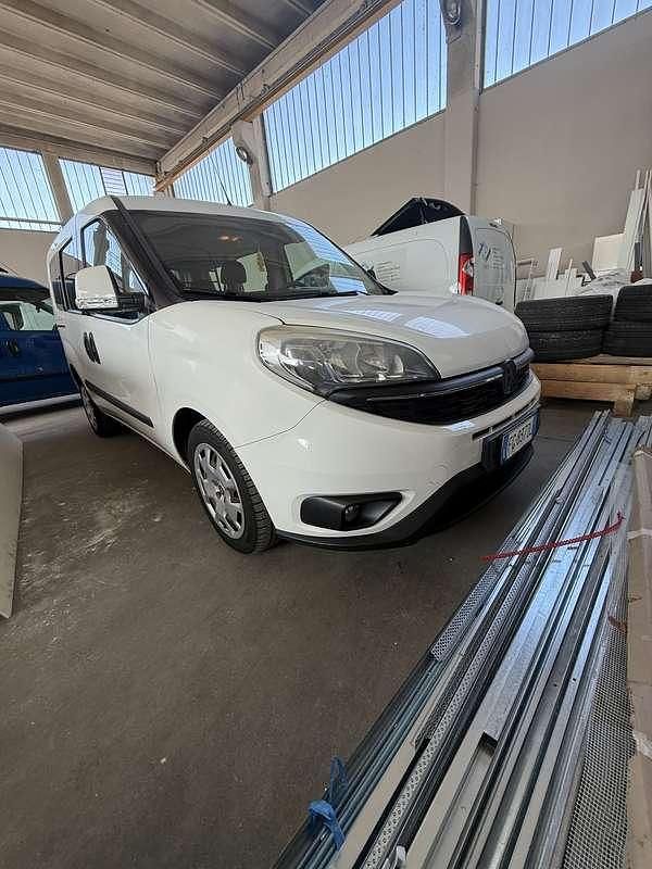 Usata Fiat Doblò Easy 135 CV (99 kW) 2016 Monovolume