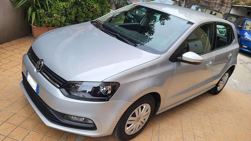 Usata VW Polo Trendline 60 CV (44 kW) 2015 Argento Berlina