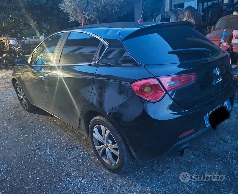 Brugt Alfa Romeo Giulietta 82 HK (60 kW) 2011 Sort Sedan