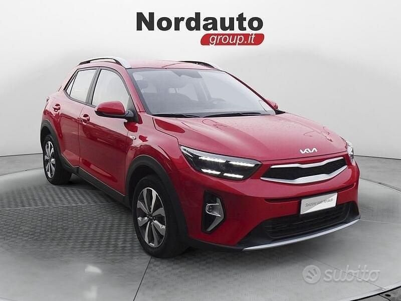 Usata Kia Stonic Urban 77 CV (56 kW) 2024 Rosso SUV