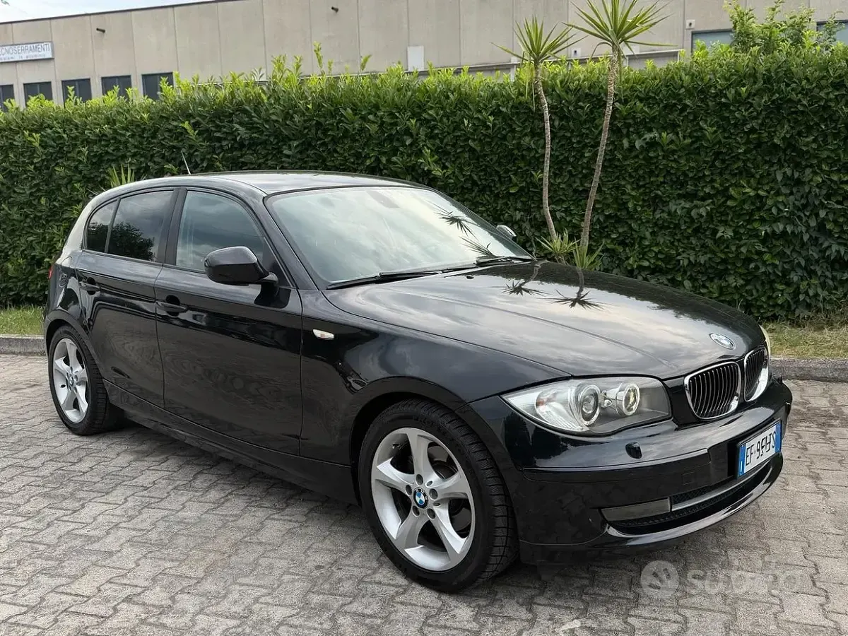 Usata BMW 118 Efficient Dynamics 143 CV (105 kW) 2010 Nero Utilitaria